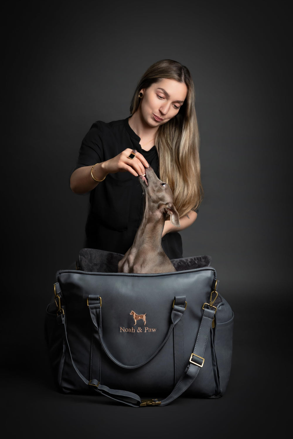 NOAH & PAW removable cover is machine washable for easy cleaning.