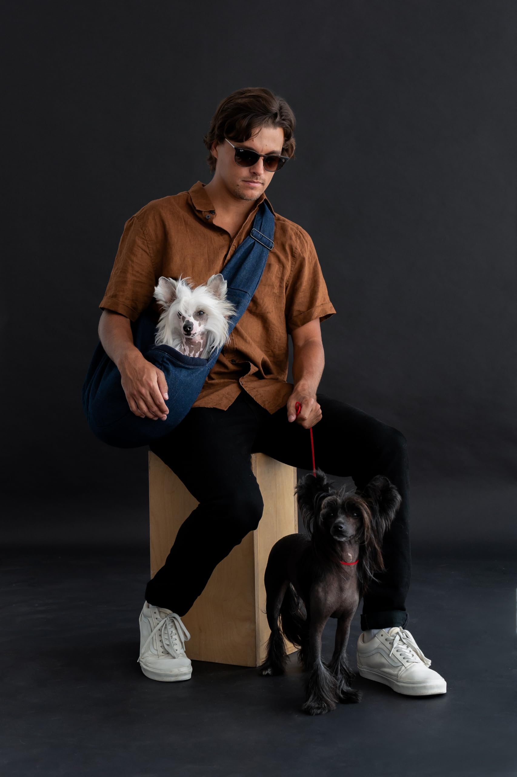 NOAH & PAW dog sling adjustable strap adapts to different body lengths for comfort.