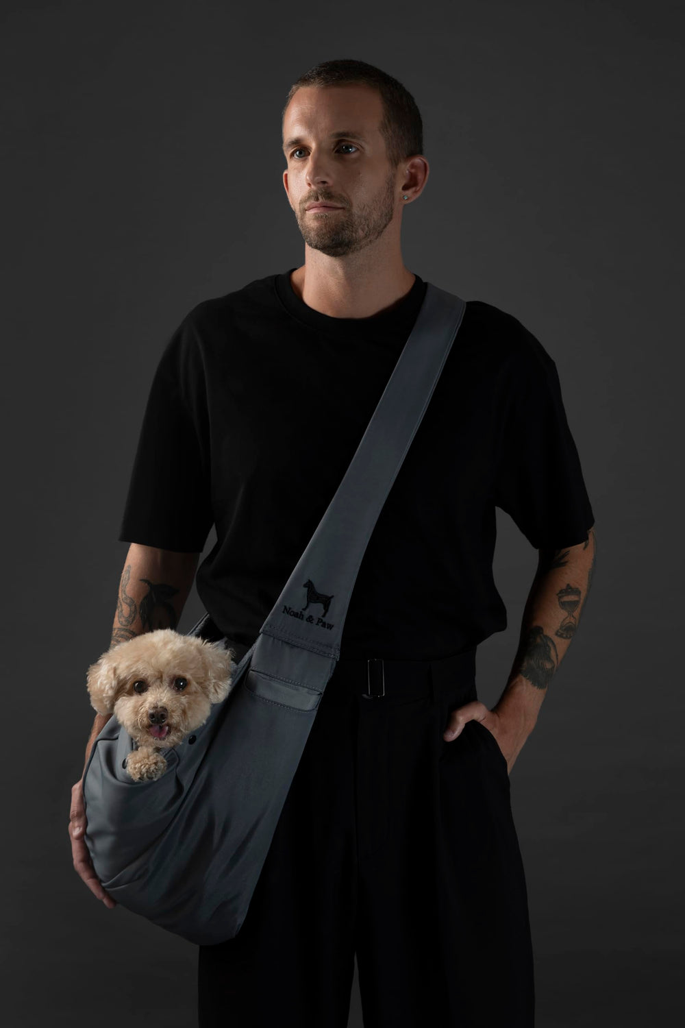 Noah & Paw dog sling carrier in twill-fabric for durable daily use