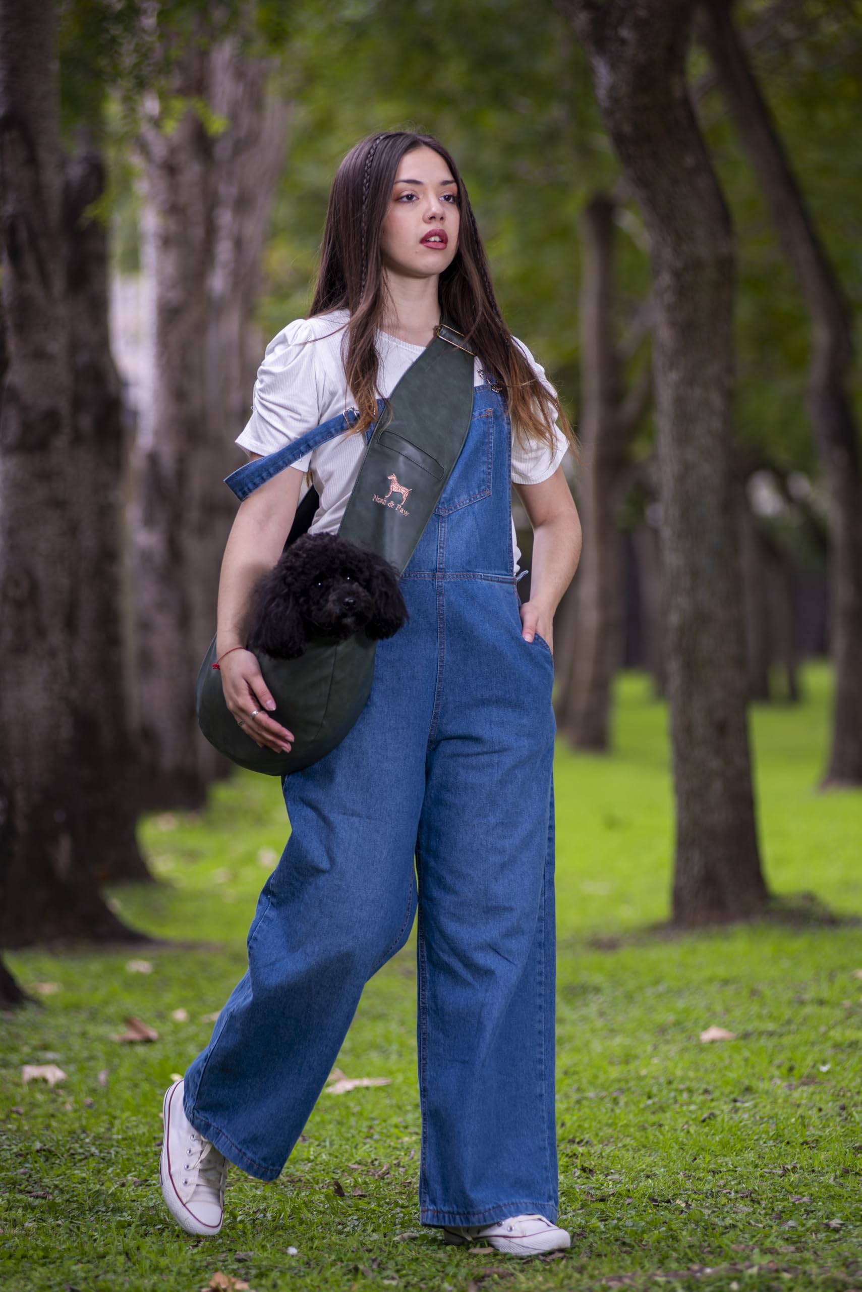 Noah & Paw easy-clean, machine-washable sling for everyday use