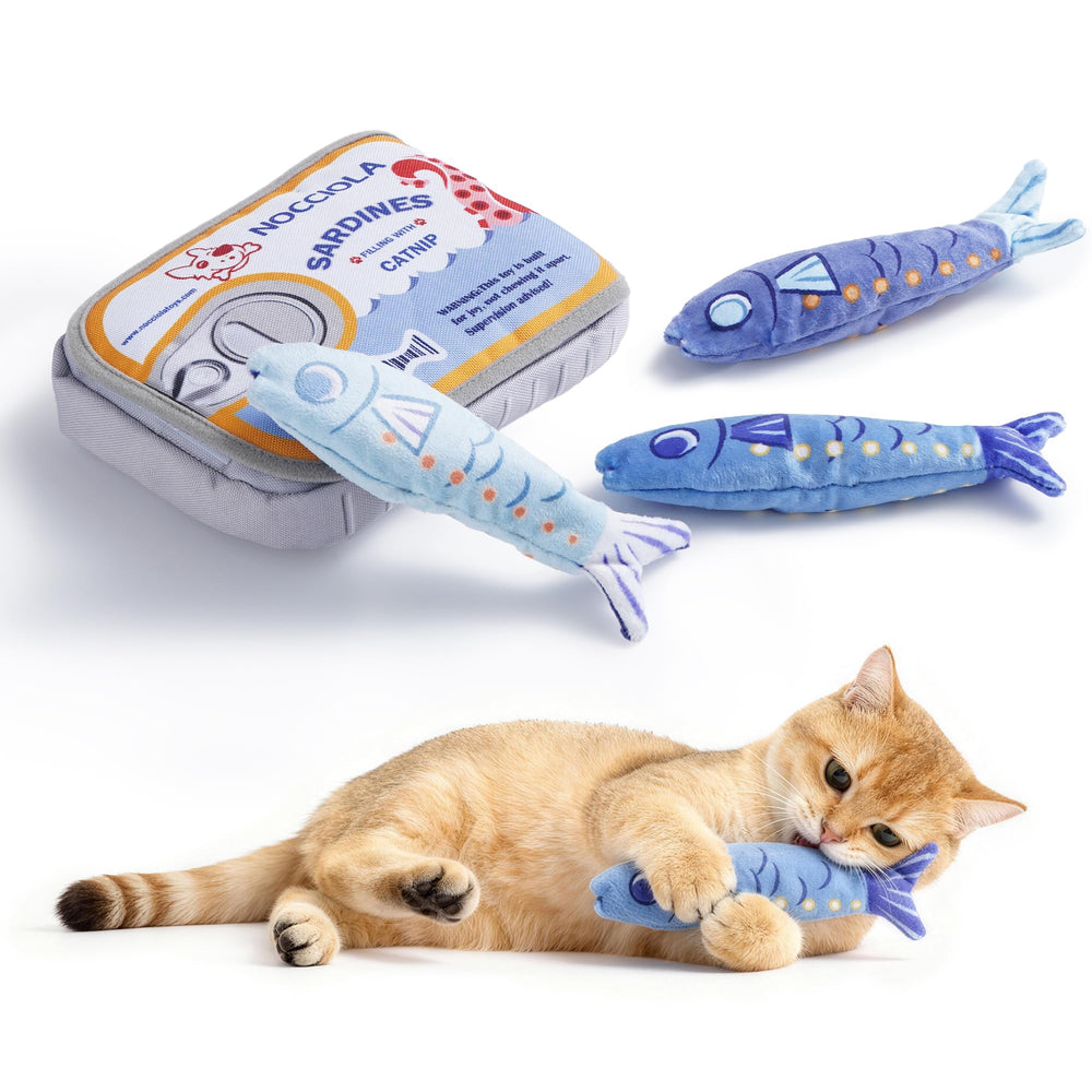 Nocciola catnip fish toy pack for indoor cats promoting active play