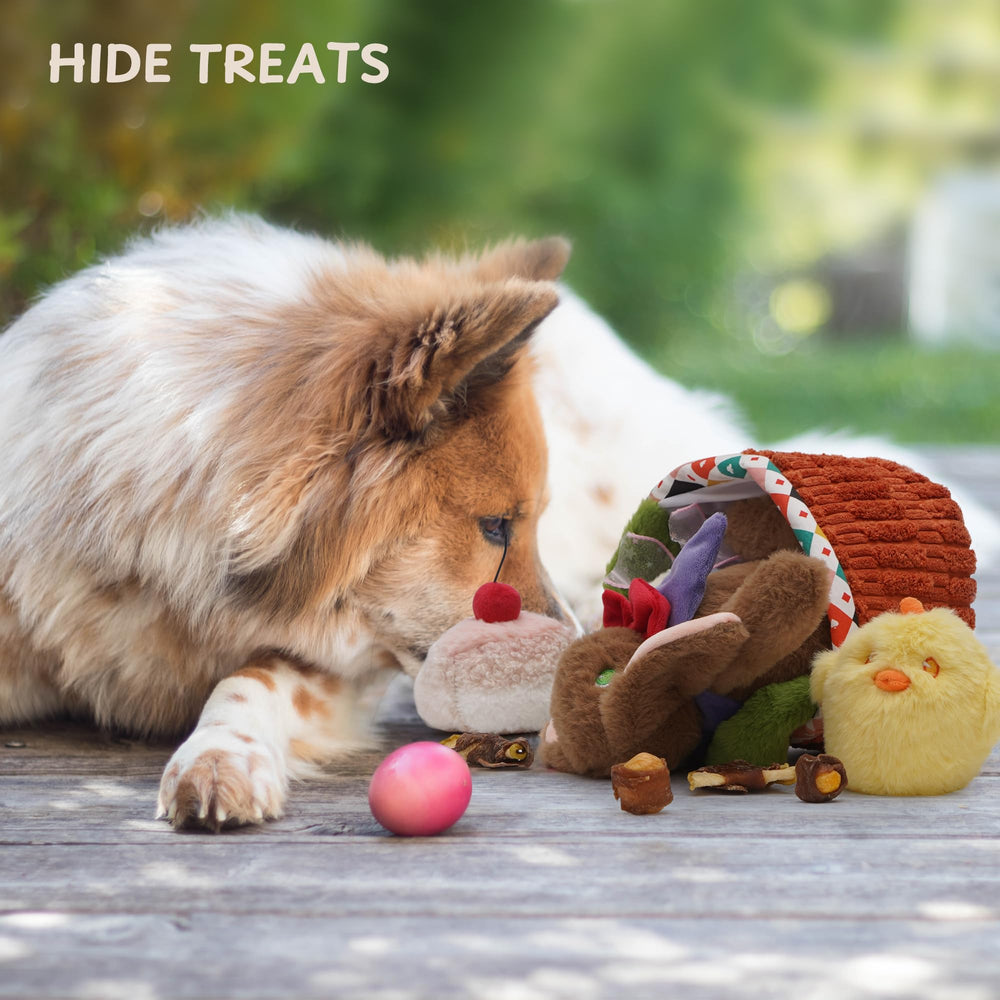 Nocciola Basket crinkle plush toy for enticing chewers and explorers