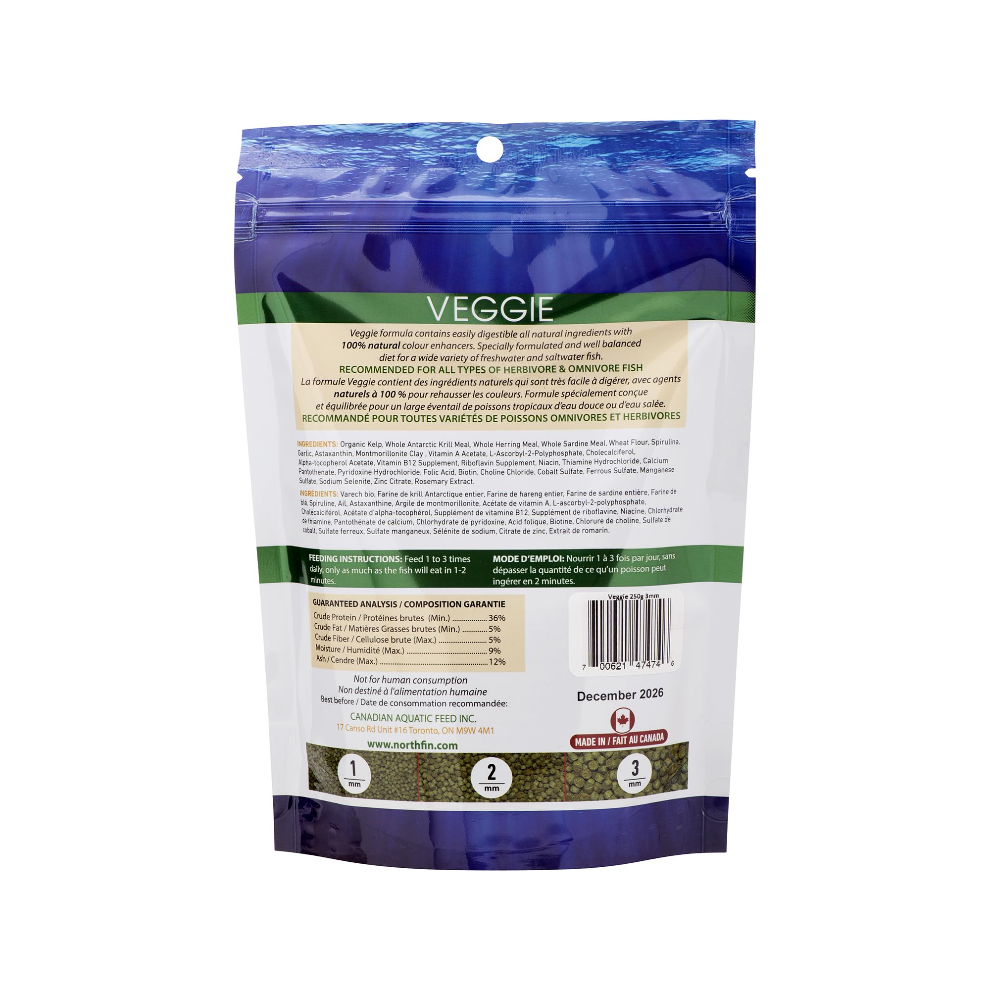 Northfin Veggie Fish Food pellets slowly sinking for mid-water and bottom feeders