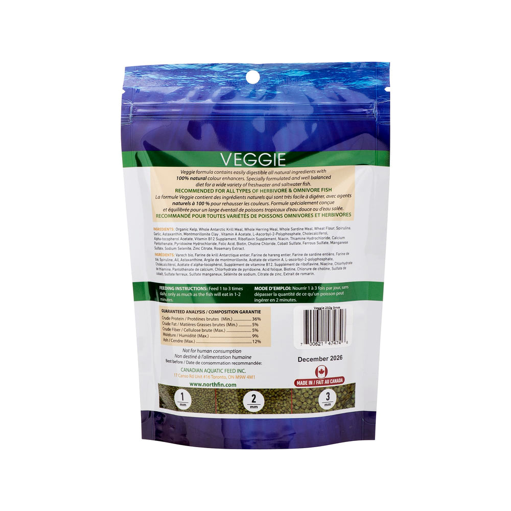 Northfin Veggie Fish Food pellets slowly sinking for mid-water and bottom feeders