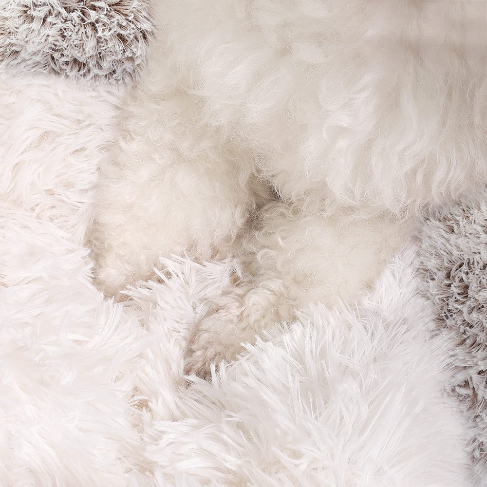 NOYAL Donut Bed bottom view—non-slip waterproof base.