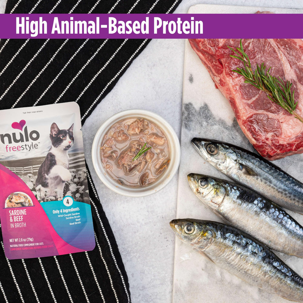 Nulo FreeStyle topper with four simple ingredients for clean feeding