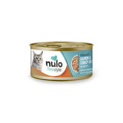 Easy open pull tab on Nulo minced cat food can for quick, mess-free meals