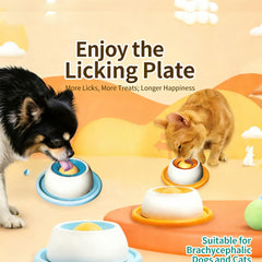 NUSQO lick bowl with textured surfaces for engaging licking sessions.