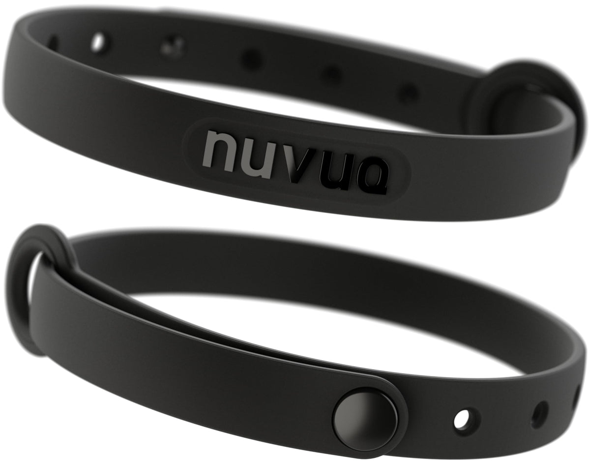Nuvuq silicone cat collars 2-pack buckle closeup shows safety release for outdoor cats.
