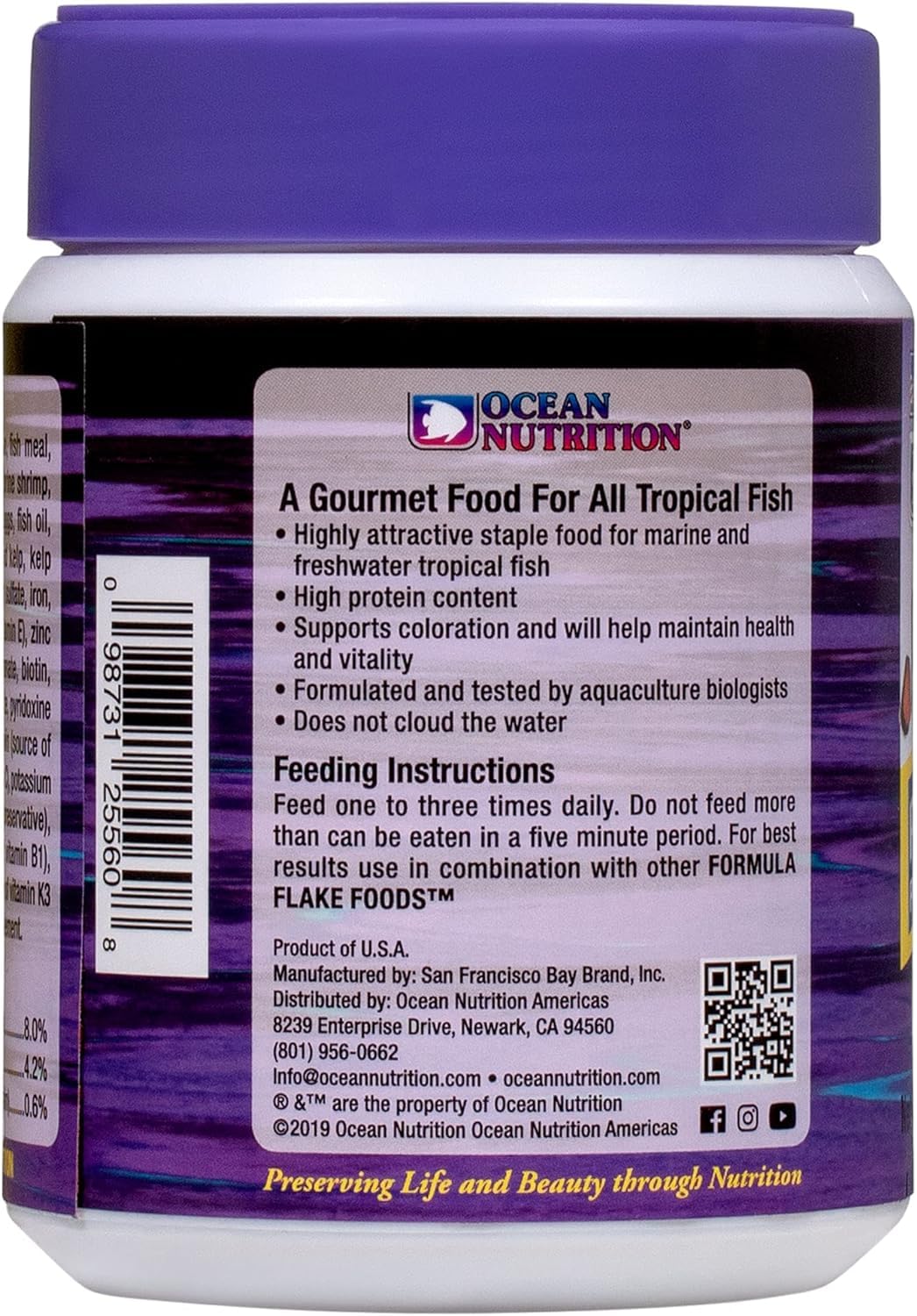 Reef tank feeding scene with Prime Reef Flakes promoting coloration and vitality