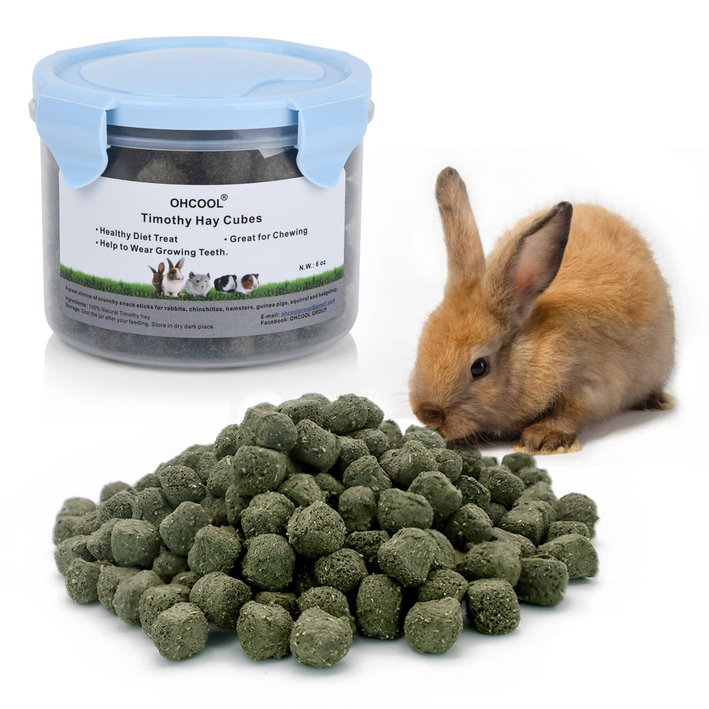 Ohcool Timothy Hay Cubes mini size closeup, easy bite for small pets.
