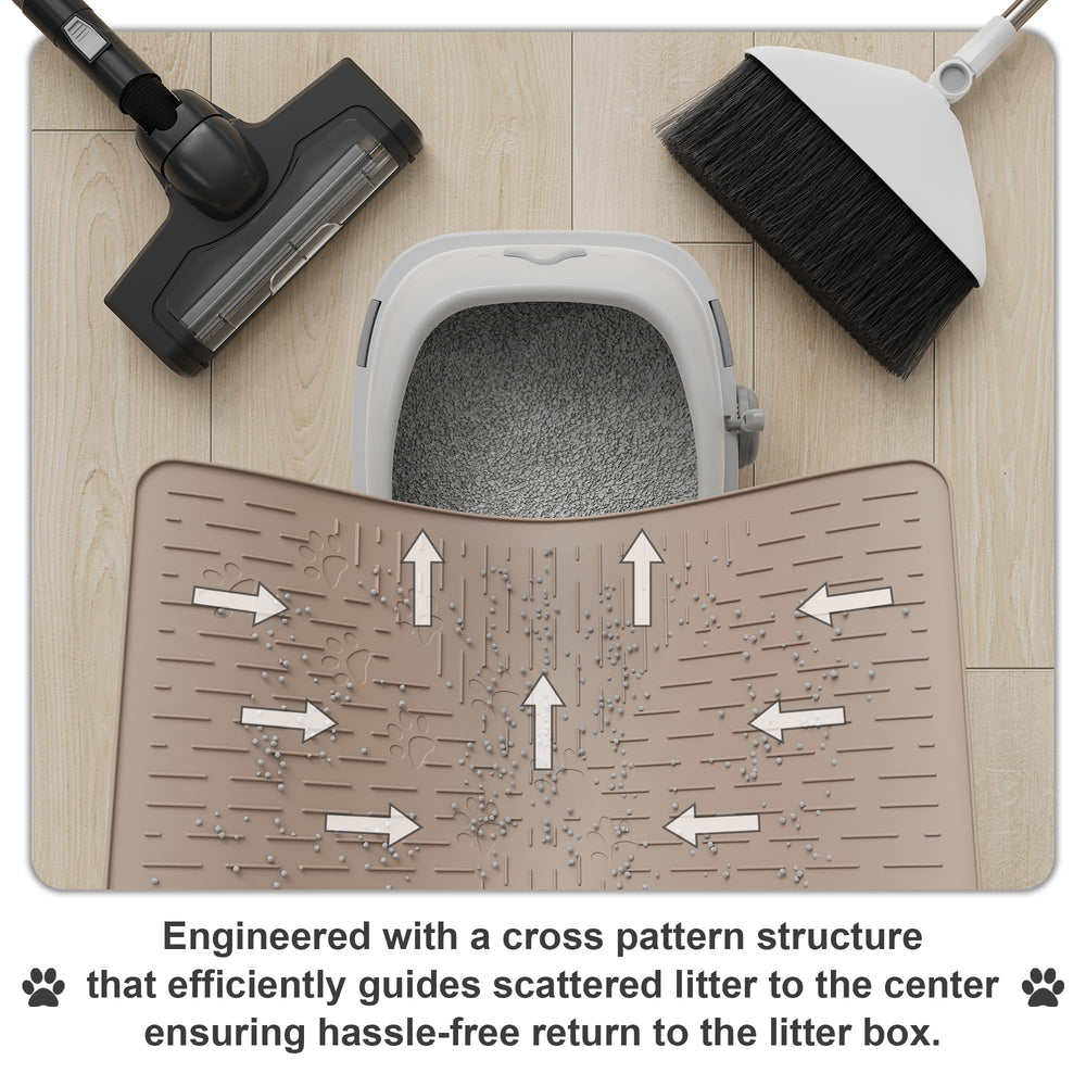 OHMO cat litter mat easy-clean-rinse demonstrates quick cleanup after use