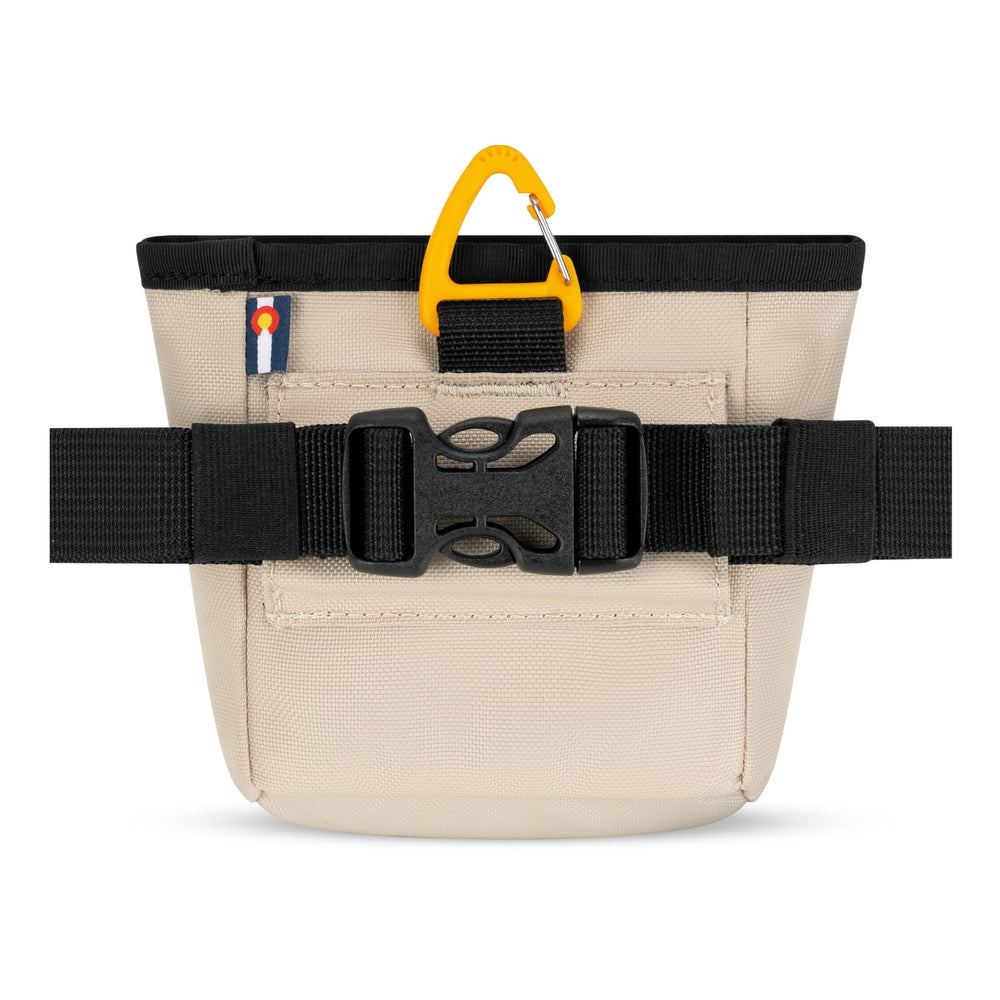 Easy-access treats with OllyDog Goodie Treat Bag during a session.