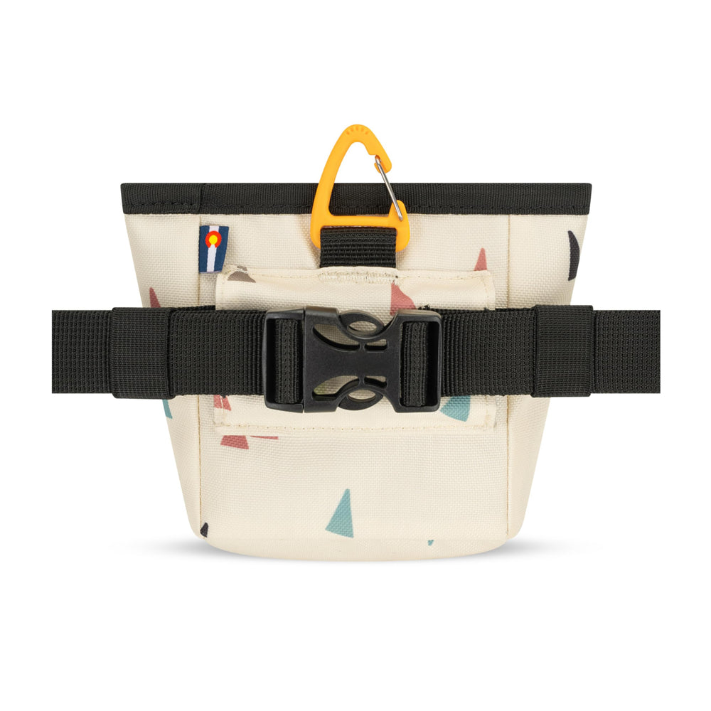 OllyDog Goodie Treat Bag removable-waist-belt design fits any leash.