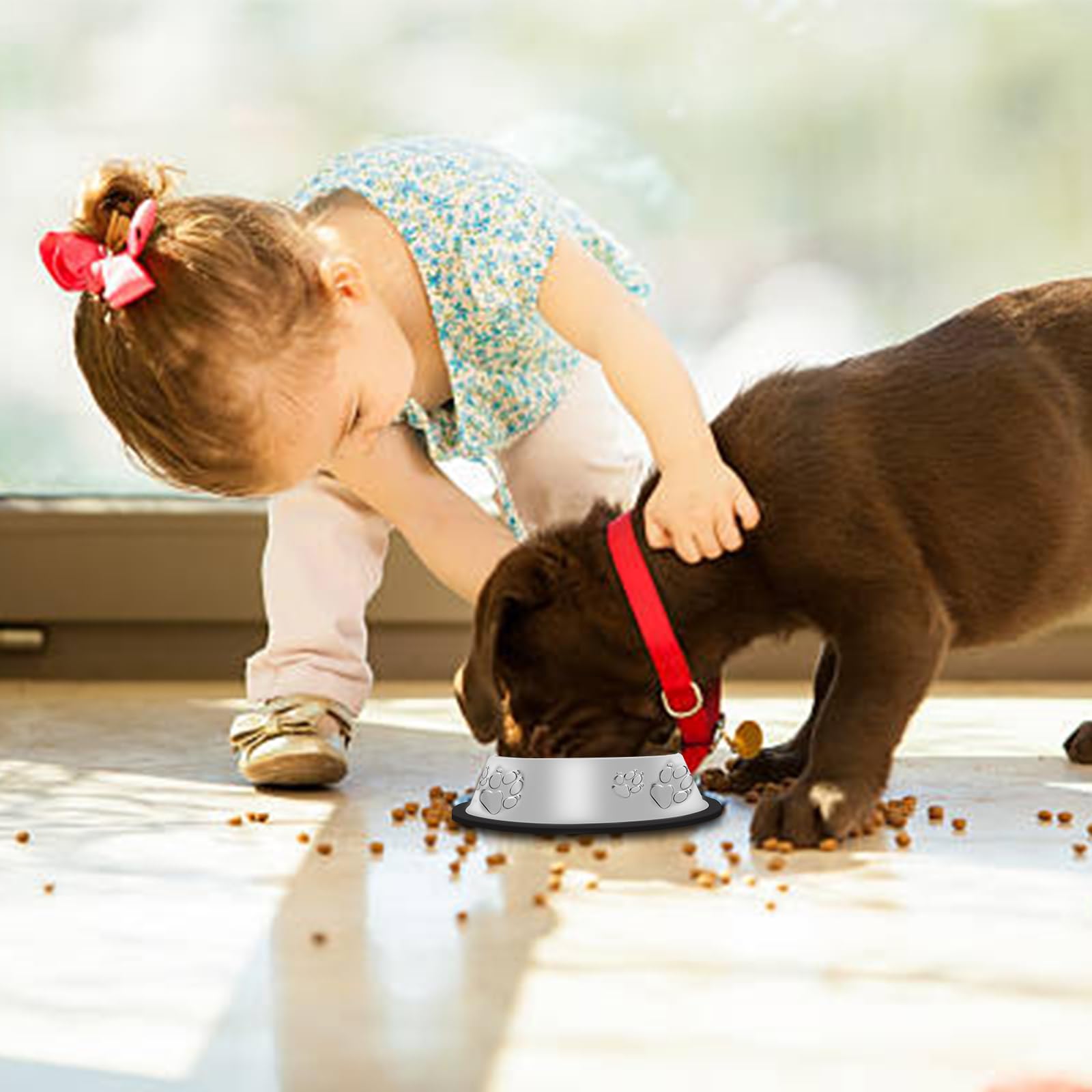 Olutacot anti-slip bowls support multiple pets during shared meals