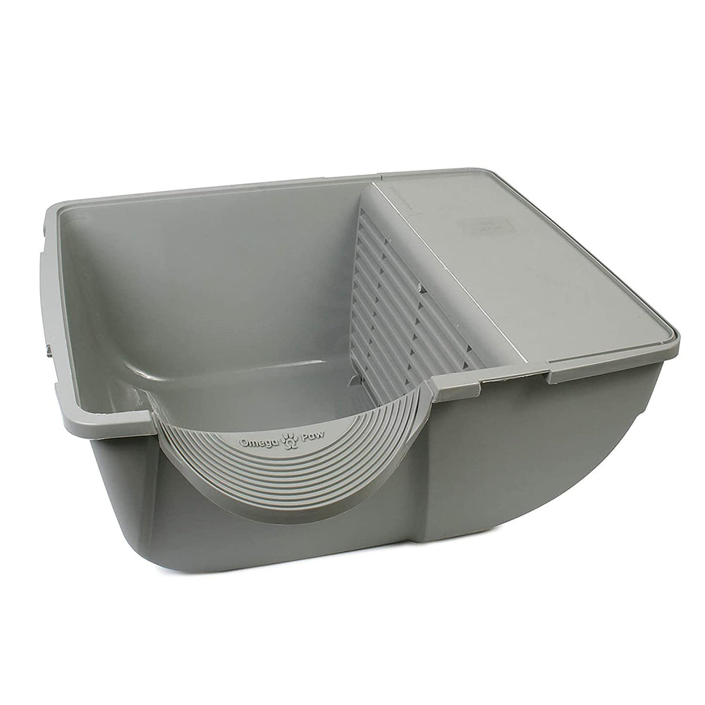 Clumping litter prepared for use in the Roll N Clean system.