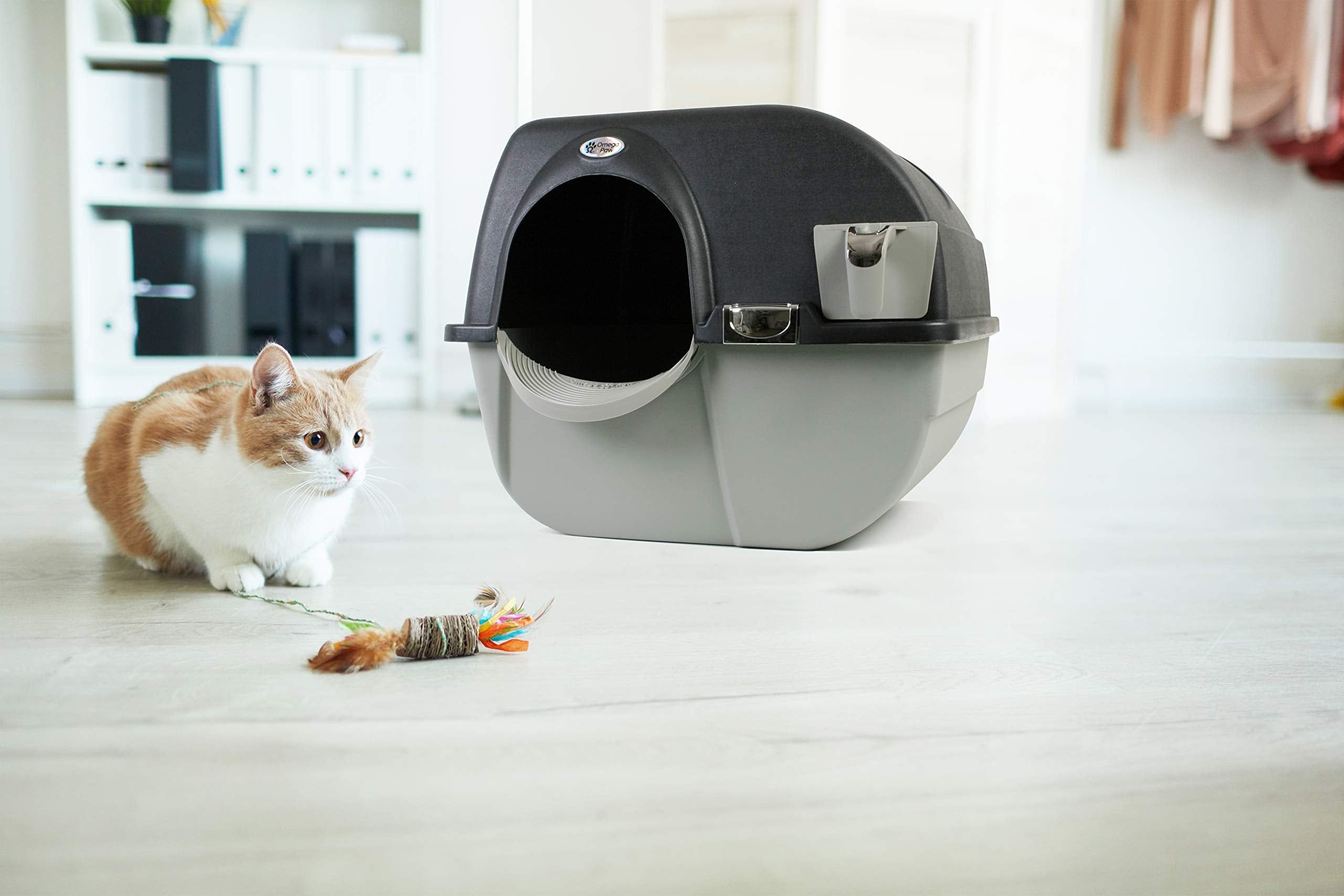 Omega Paw Elite durable sifting grill for efficient separation of waste.