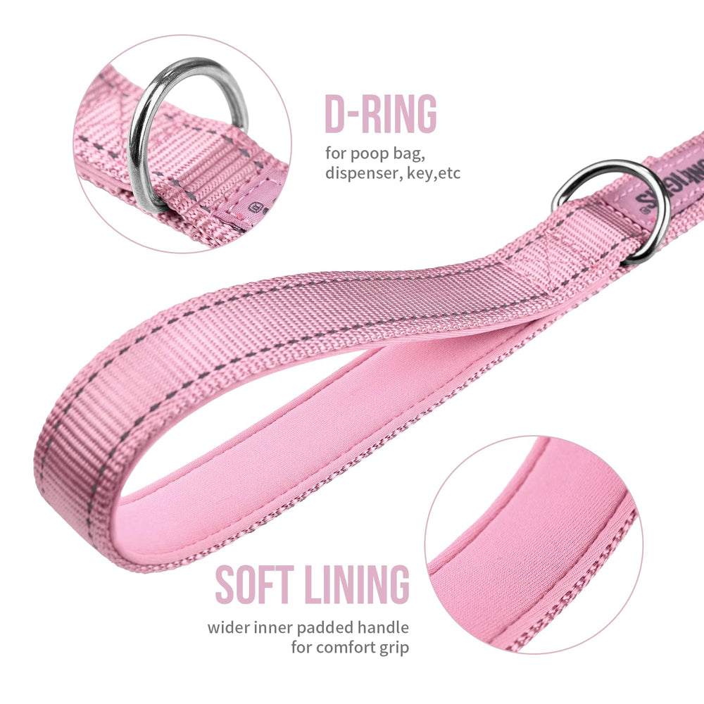 OneTigris padded handle near connector provides quick control