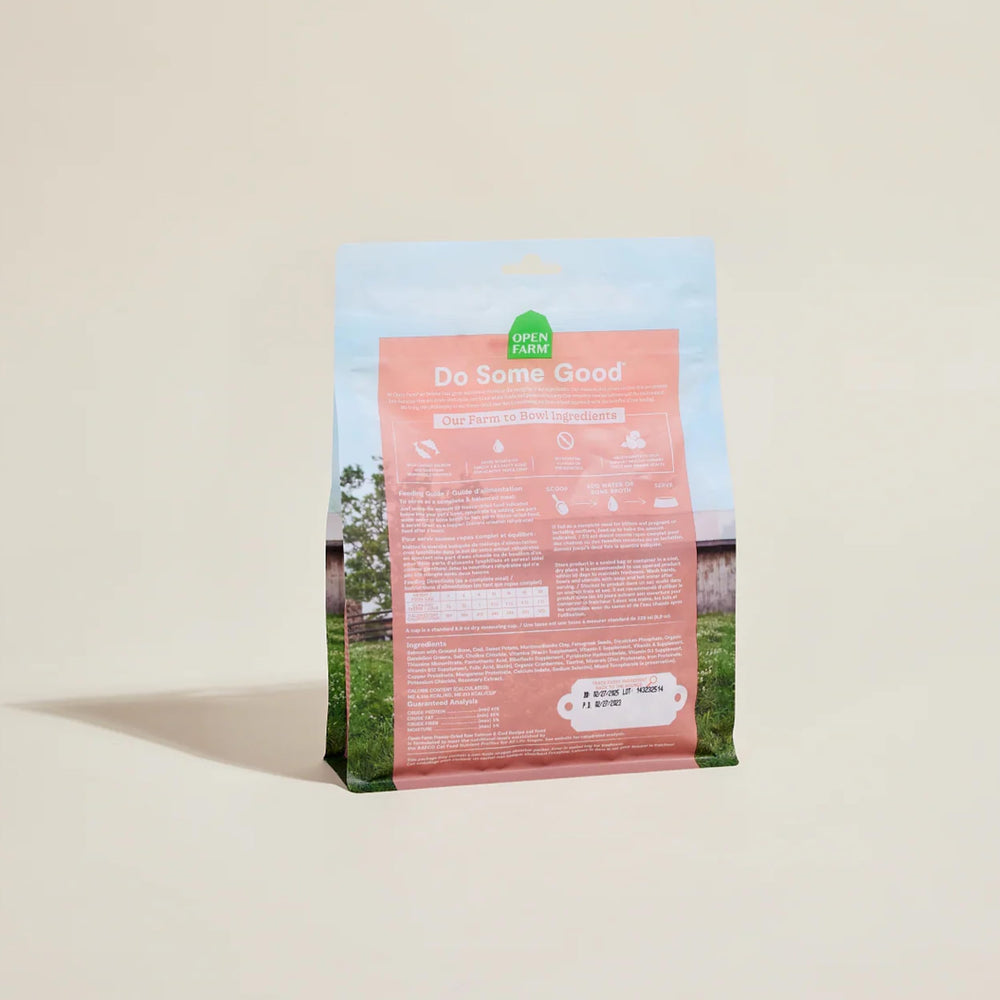Open Farm 9oz bag packaging highlights convenience for busy feeders.