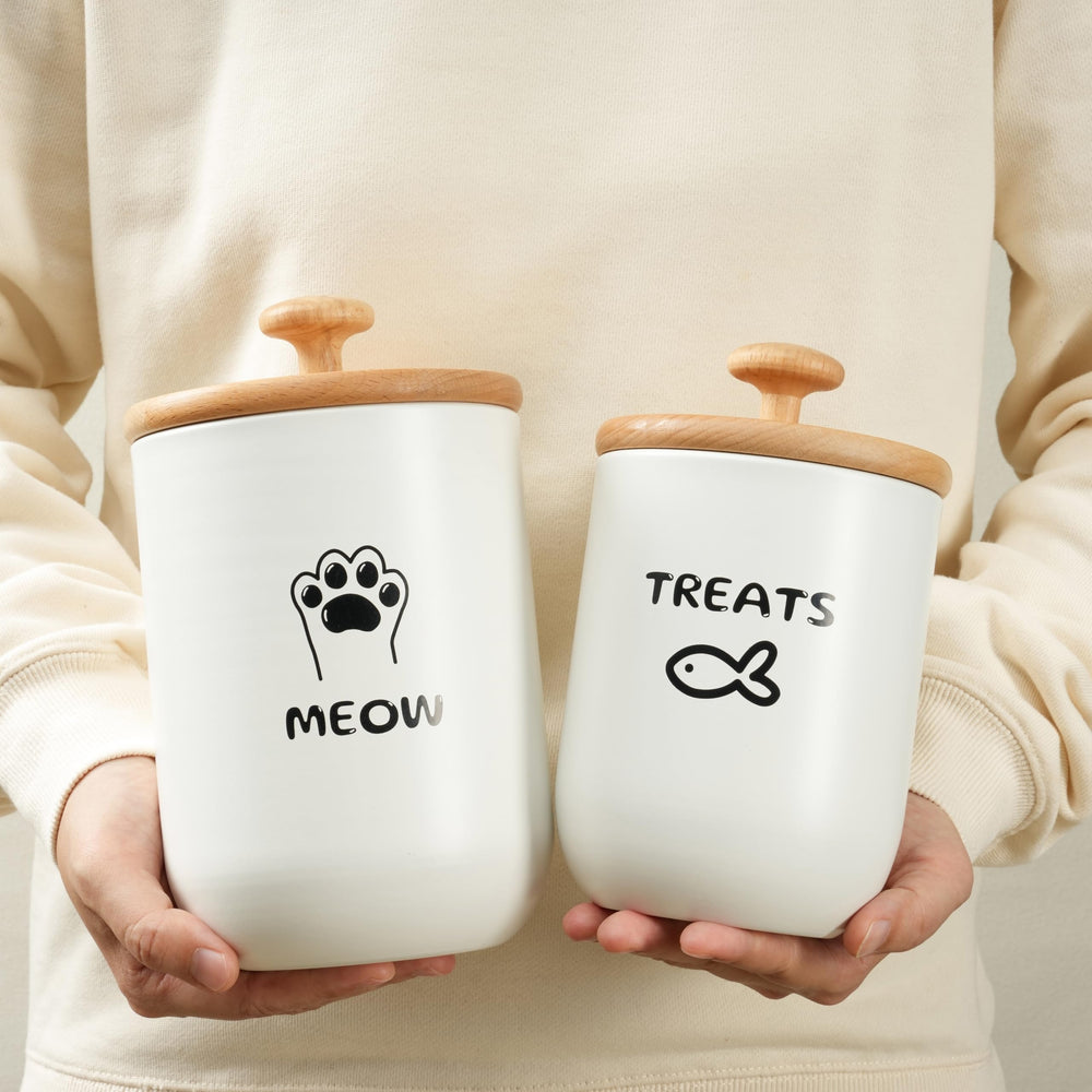 Durable iron construction of OTTENON cat treat jar resists dents and daily use.