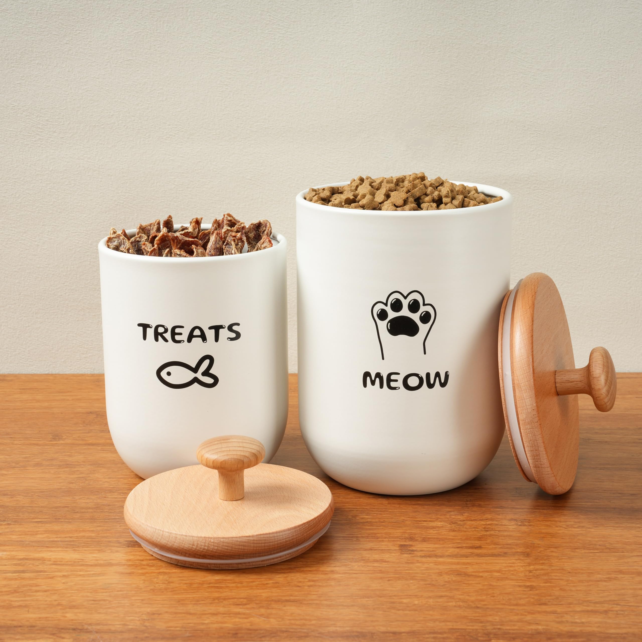 Large OTTENON container with 8-cup capacity for handy dry food storage.