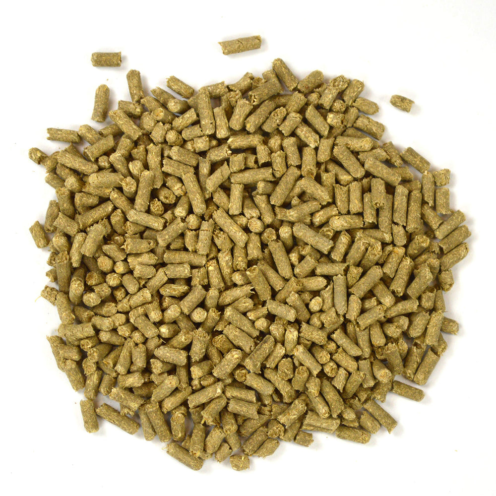 Oxbow Eco Straw Litter comes in a 20 lb bag for long-lasting use.