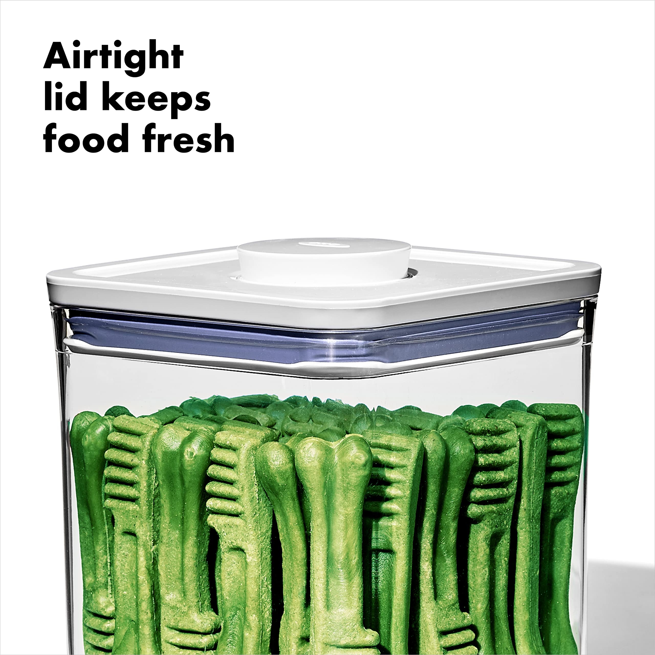 One-handed access to the OXO Good Grips Pet POP lid for quick use.