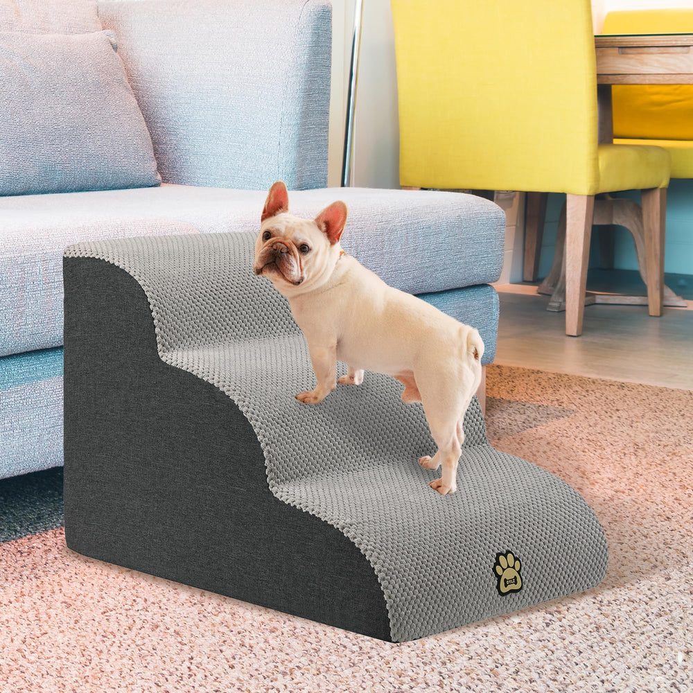 OYLZ Pet Steps non-slip base keeps small dogs stable on surfaces.