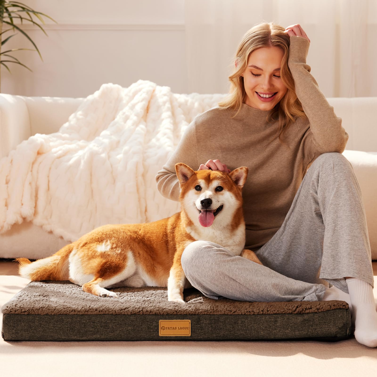 Patas Lague egg crate foam top-view highlights pressure-relief surface