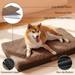 Patas Lague waterproof cotton fleece cover demonstrates spill protection and coziness