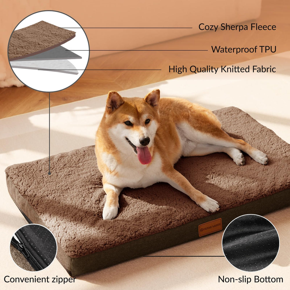 Patas Lague waterproof cover texture demonstrates simple cleaning