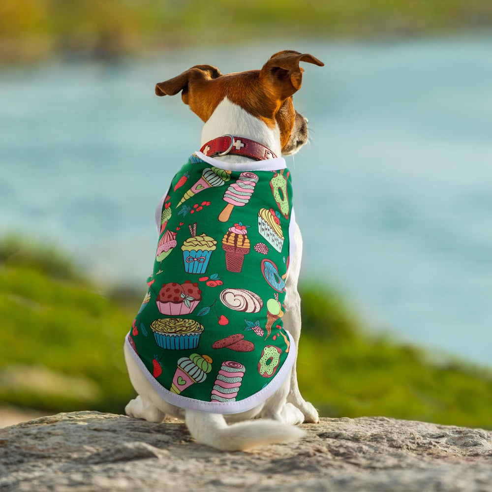 Paterr washable fabric for easy care and long wear.