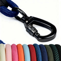 Pawkooly secure metal clip prevents accidental unclipping for safer walks.