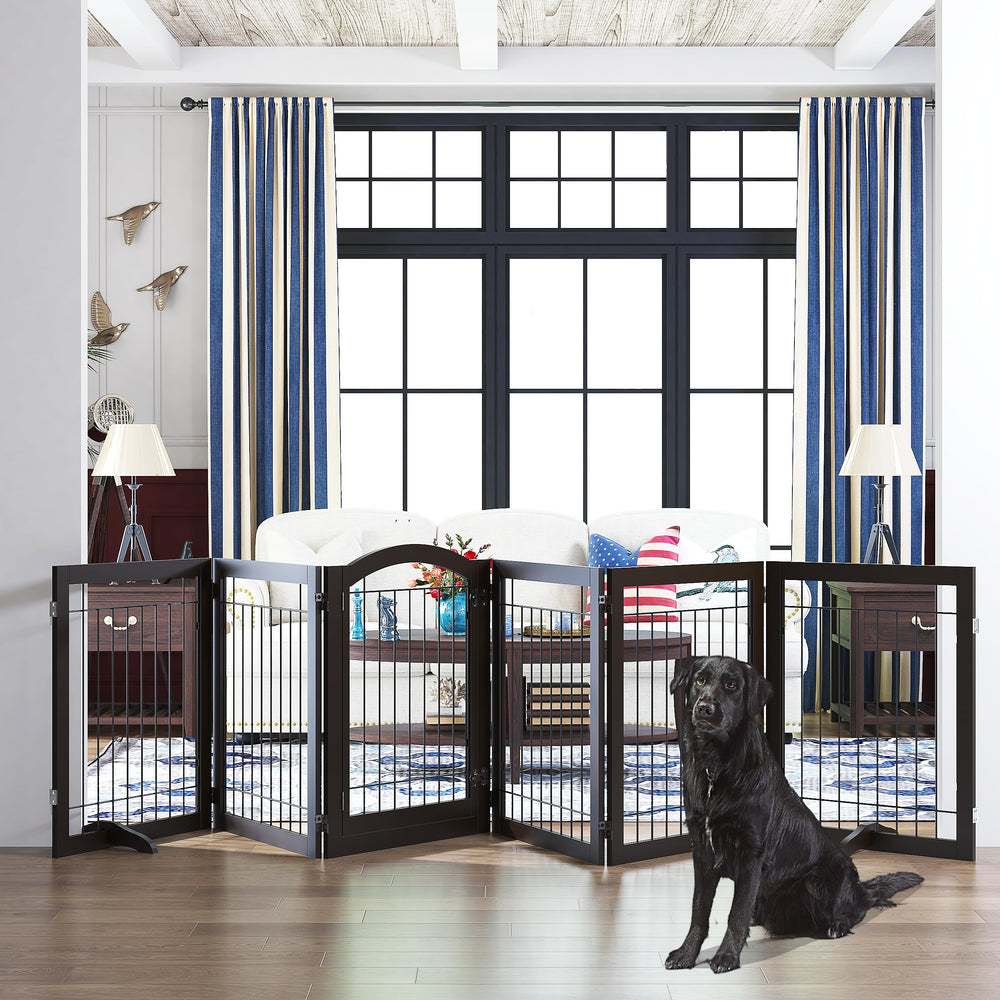 PAWLAND six-panel freestanding gate used as a spacious playpen.