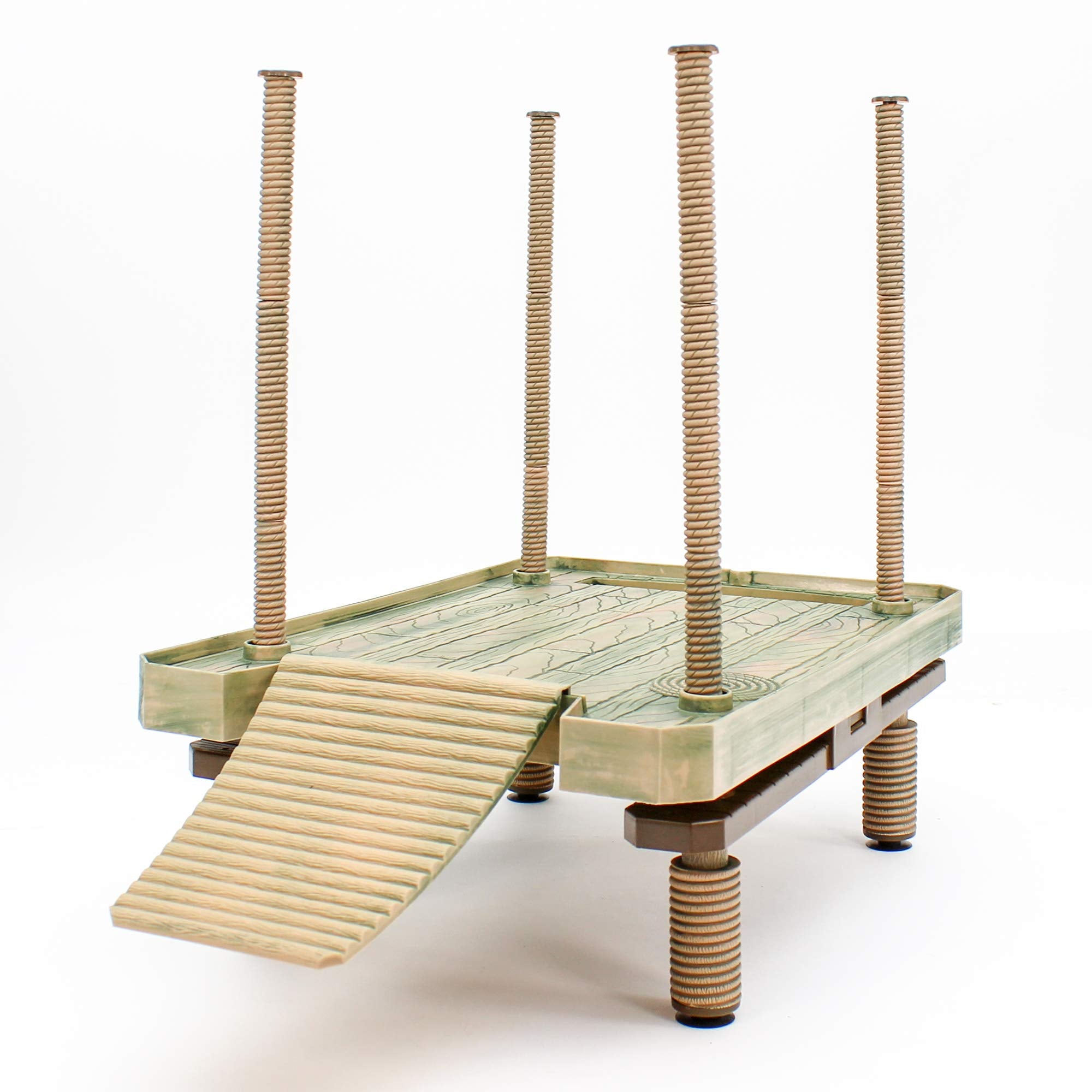 Penn-Plax Reptology Four secure pylons with suction cups anchor the setup