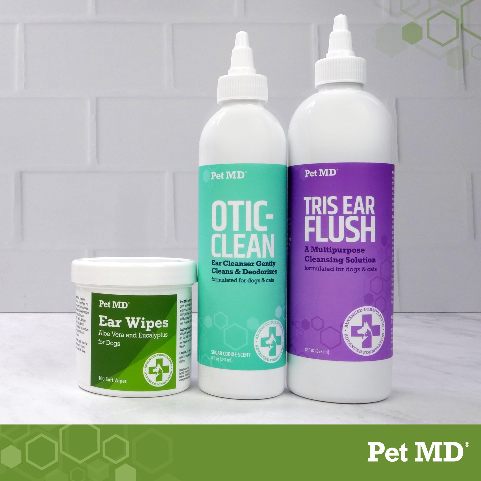 Pet MD Tris Flush USA-made label signals safety and quality.
