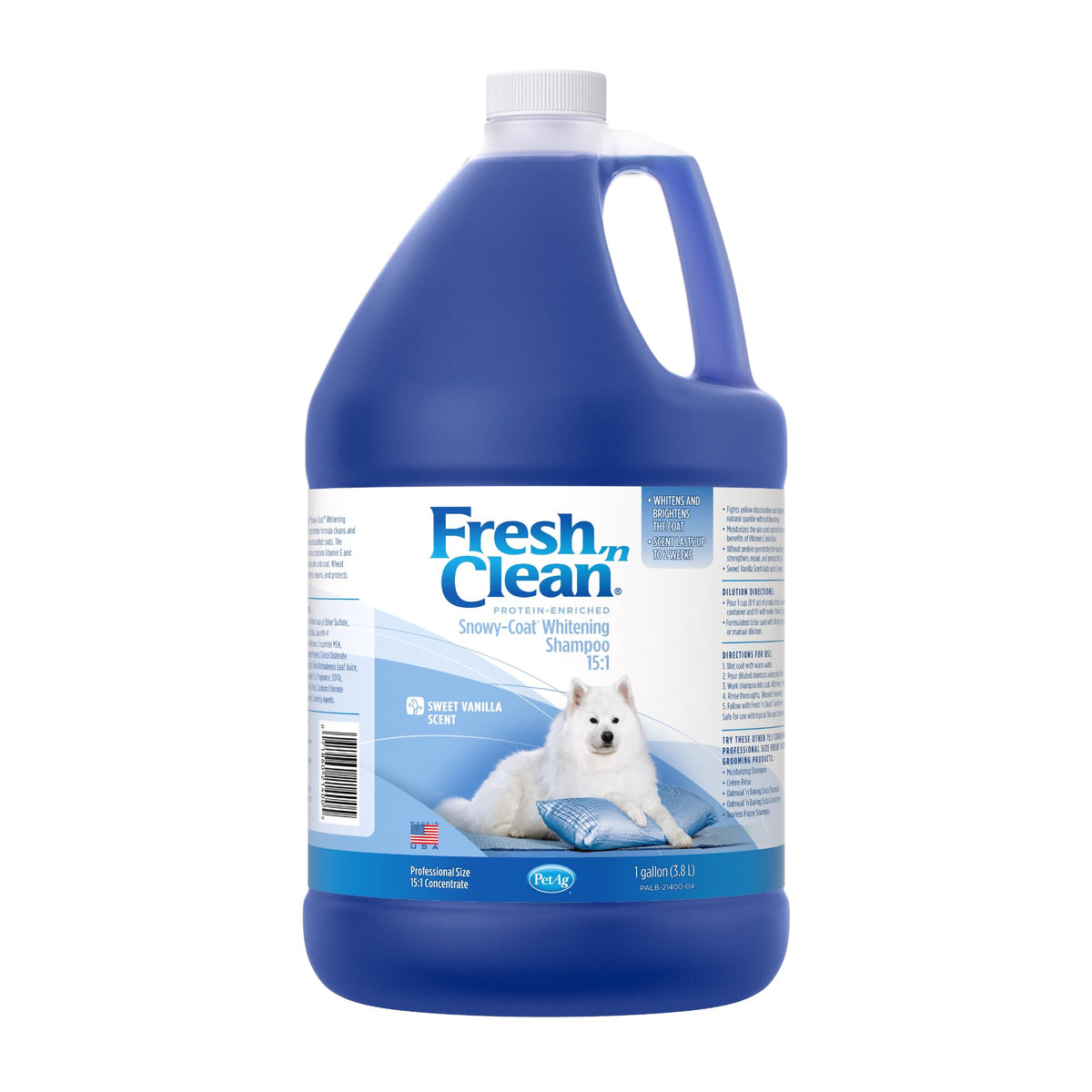 PetAg Fresh ’n Clean Snowy-Coat shampoo bottle with vanilla scent for whitening.