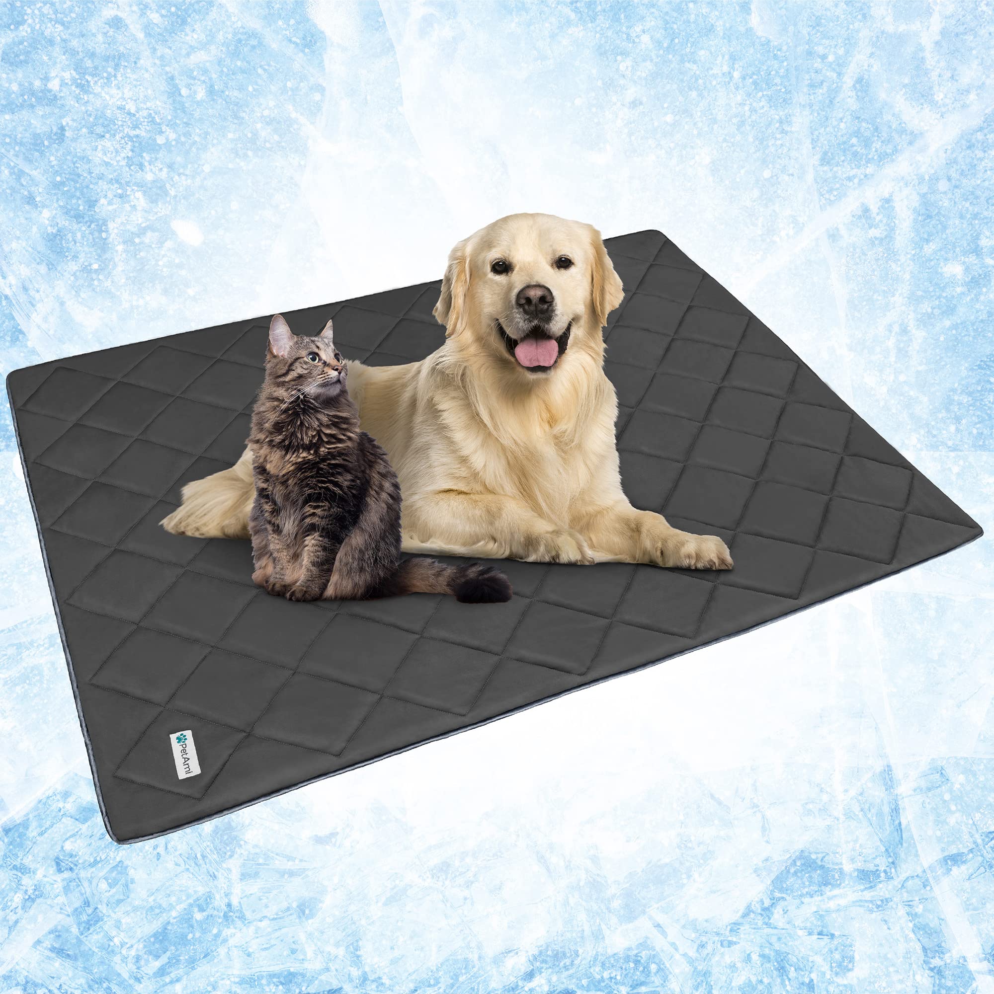 PetAmi machine washable cooling blanket for easy care.