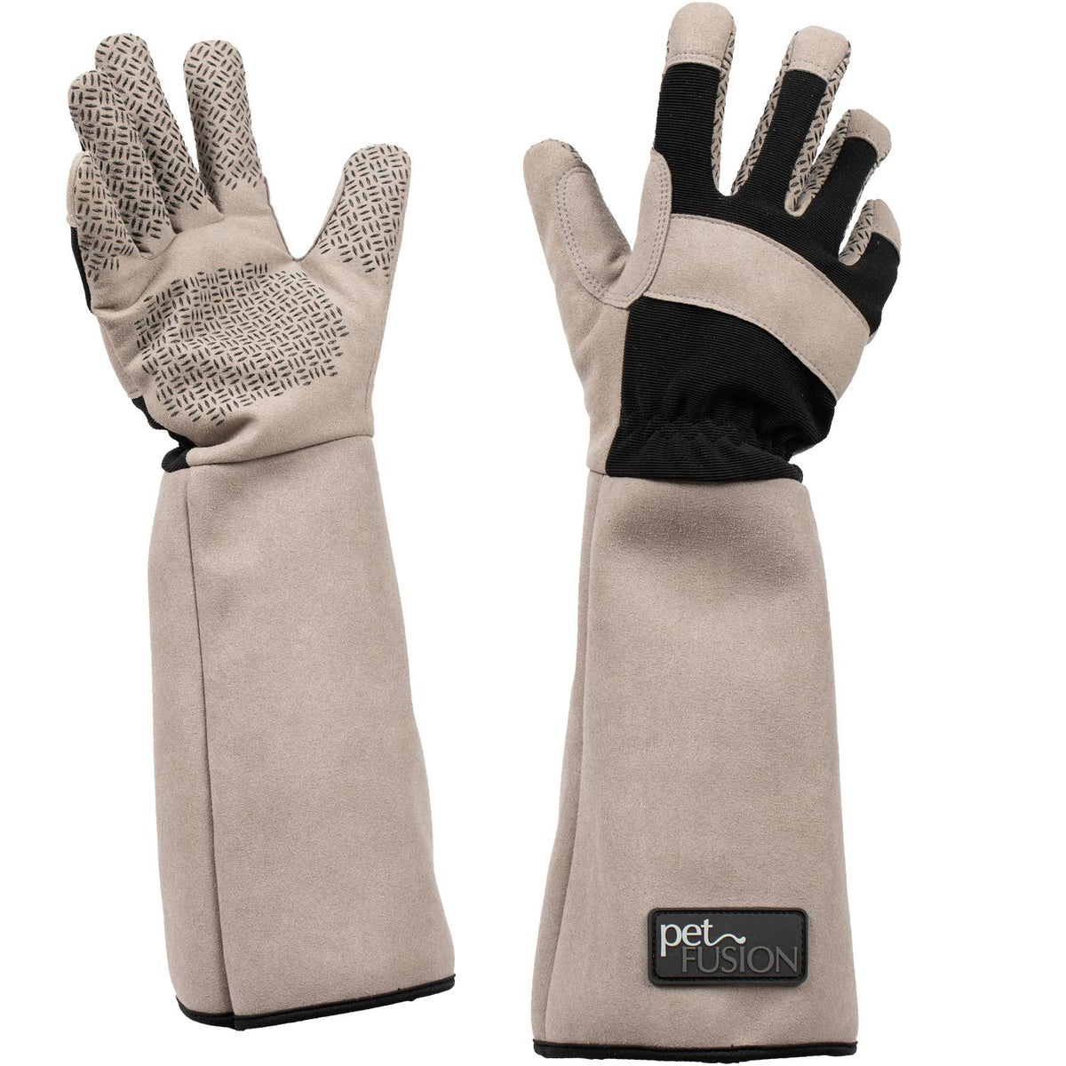 PetFusion multipurpose glove for grooming provides dexterity and protection.