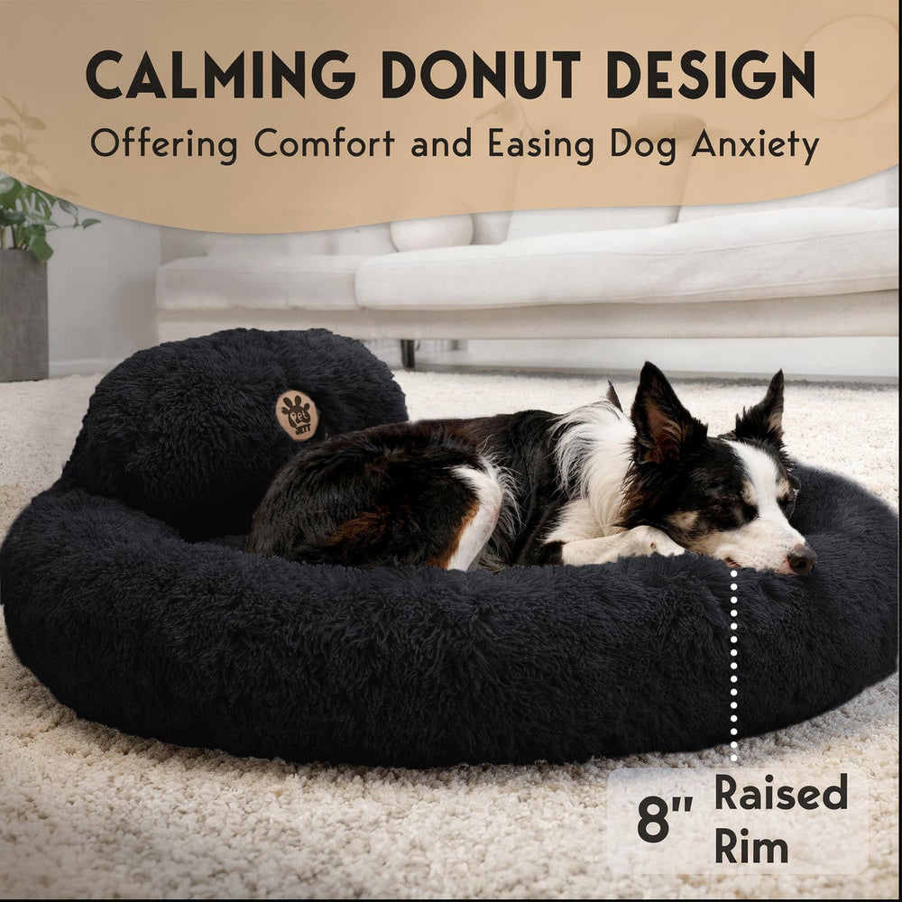 PetJett neck-support pillow enhances head and neck comfort.