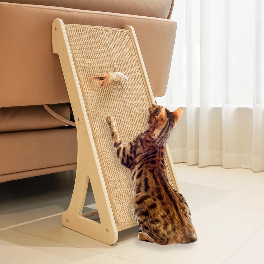 PETKARAY Cat Scratcher sisal rampside for easy, angled scratching and feline comfort.