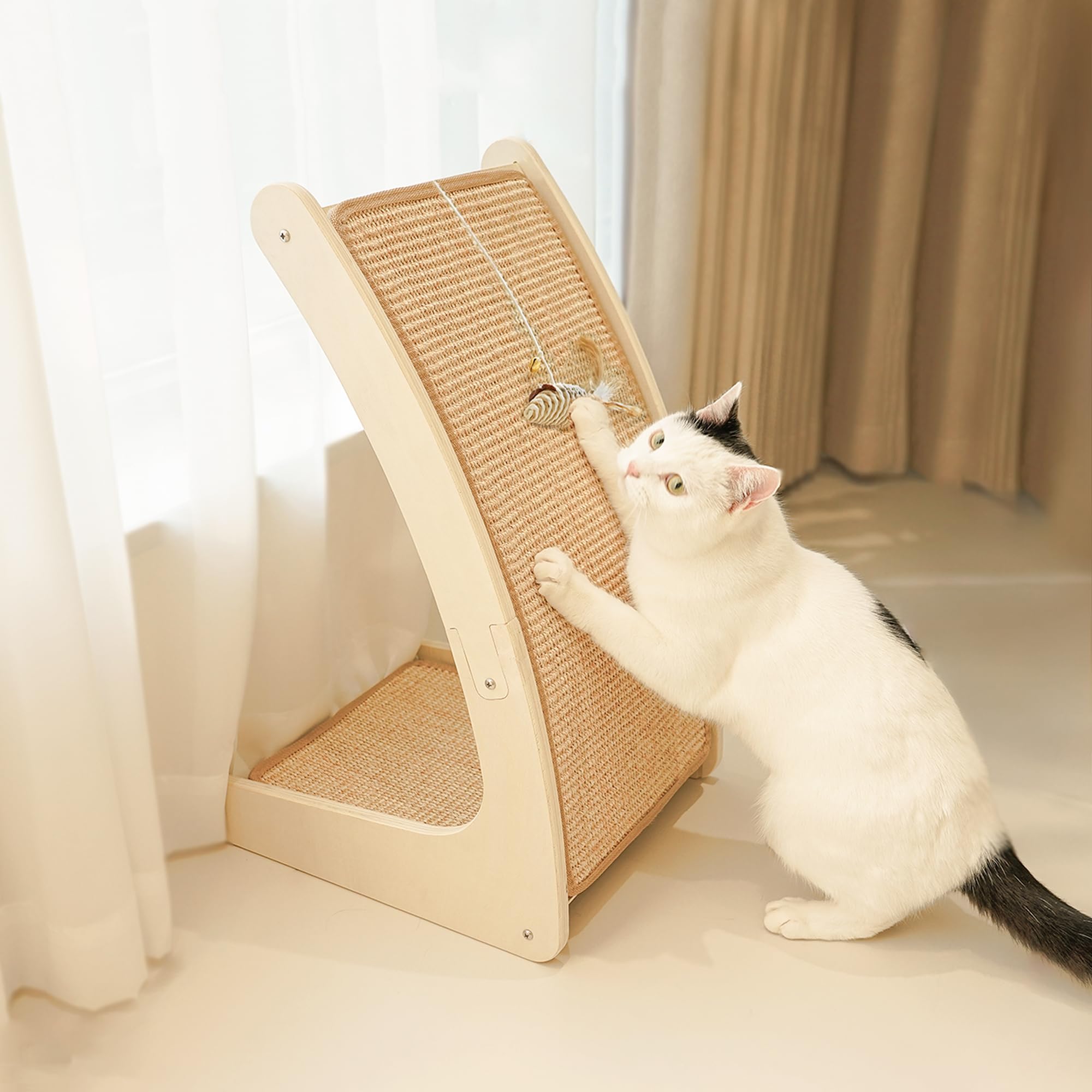 PETKARAY curved scratcher assembly shows quick setup for rooms