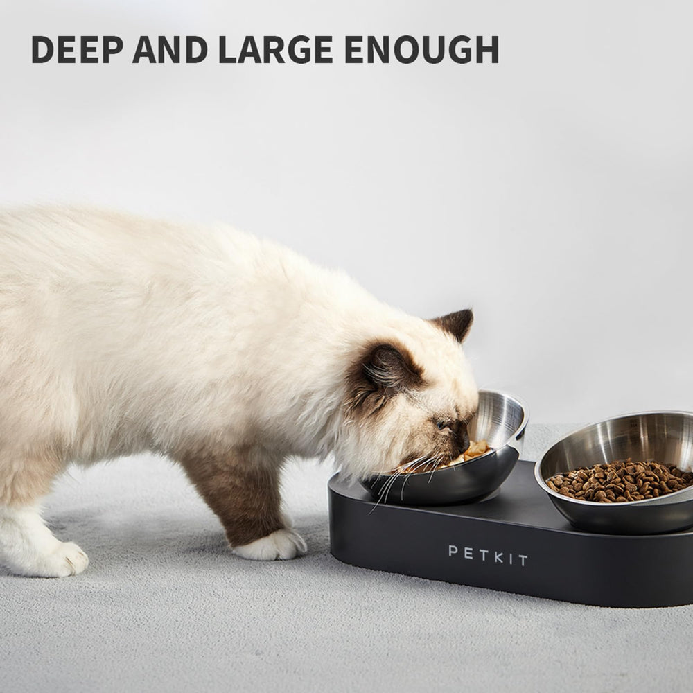 PETKIT heat-resistant bowls withstand warm food for longer use.