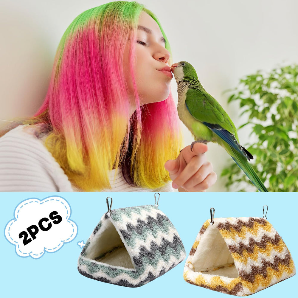 PETKNOWS multifunctional bird nest serves as a warm haven for daily rest.