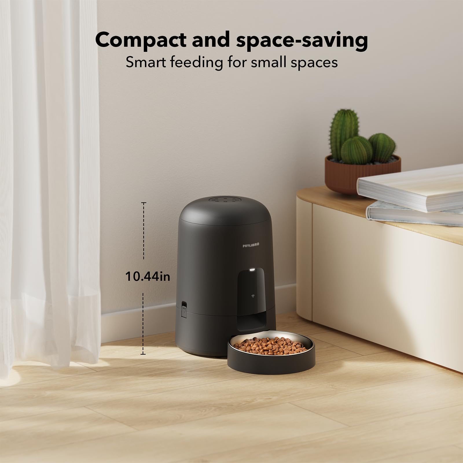 PETLIBRO Air feeder used for cats and dogs at home.