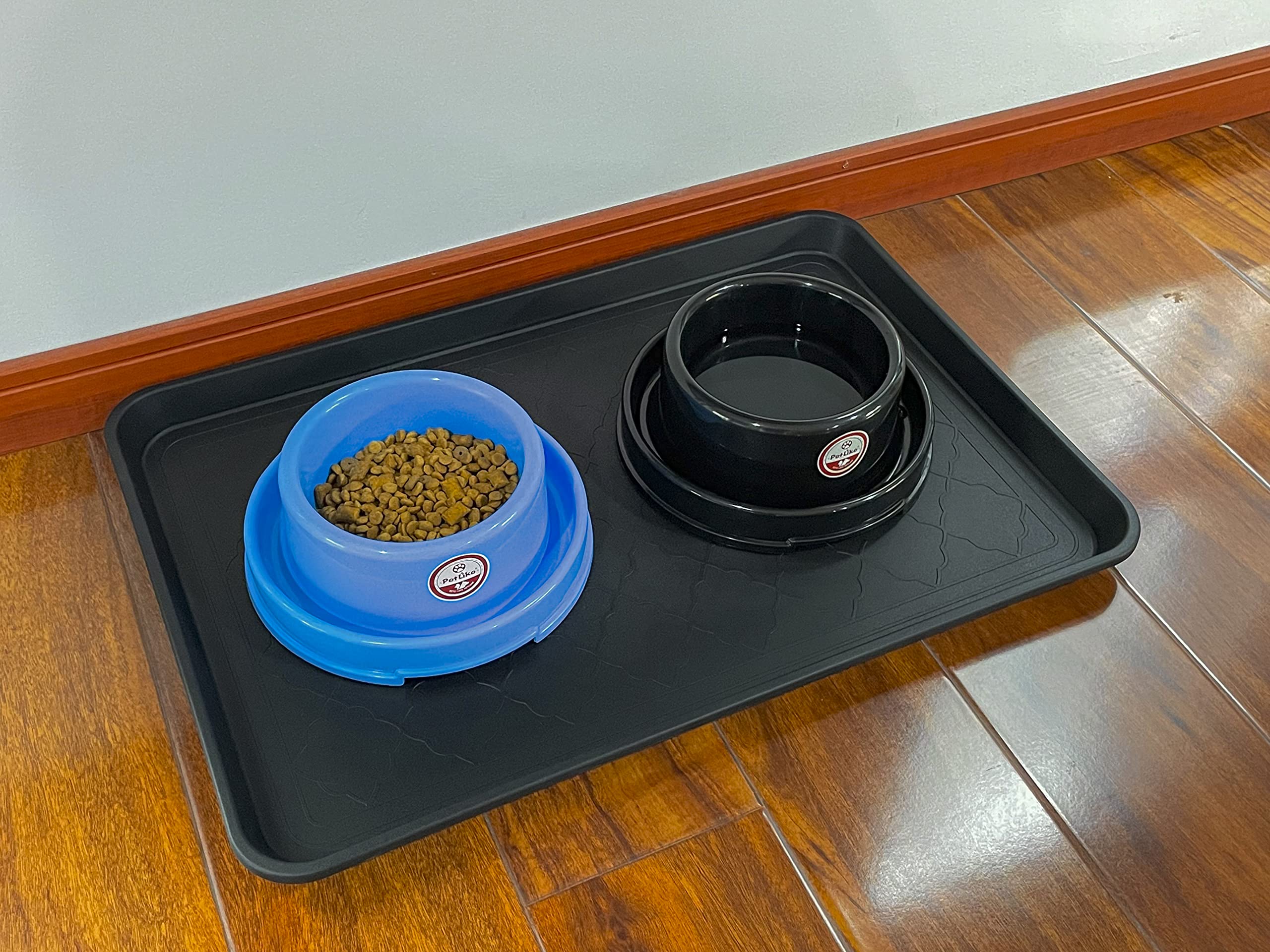PetLike boot tray easy to wipe clean after wet weather