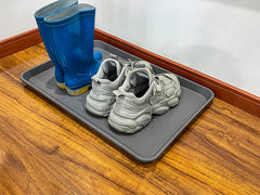 PetLike pet feeding mat prevents spills during feeding time for pets.