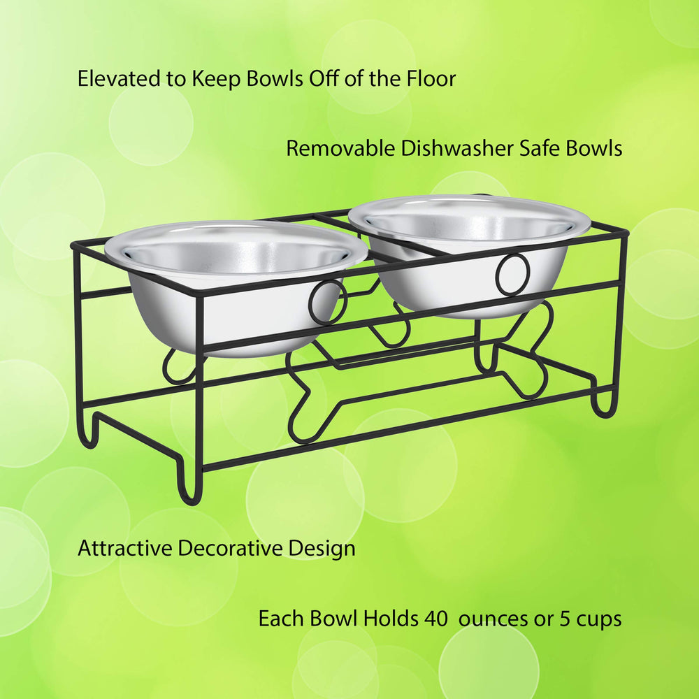 PETMAKER removable bowls for easy travel and versatility.