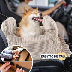 Petnex car seat features large side pockets for quick storage
