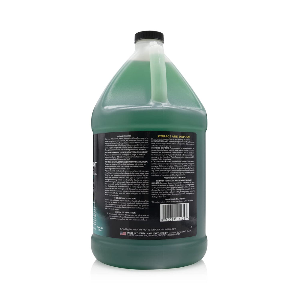 Petology 256:1 disinfectant in a vet clinic scene for cleaning